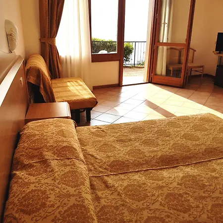 Отель Piccolo Paradiso 4*