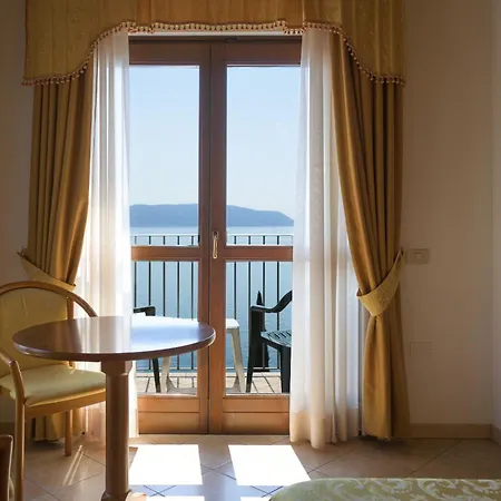 Piccolo Paradiso Toscolano-Maderno
